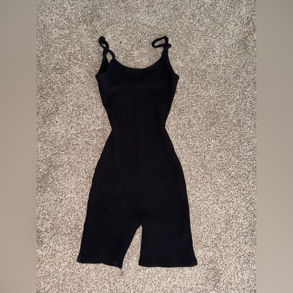 Fashion Nova Ribbed Black Sleeveless Romper
